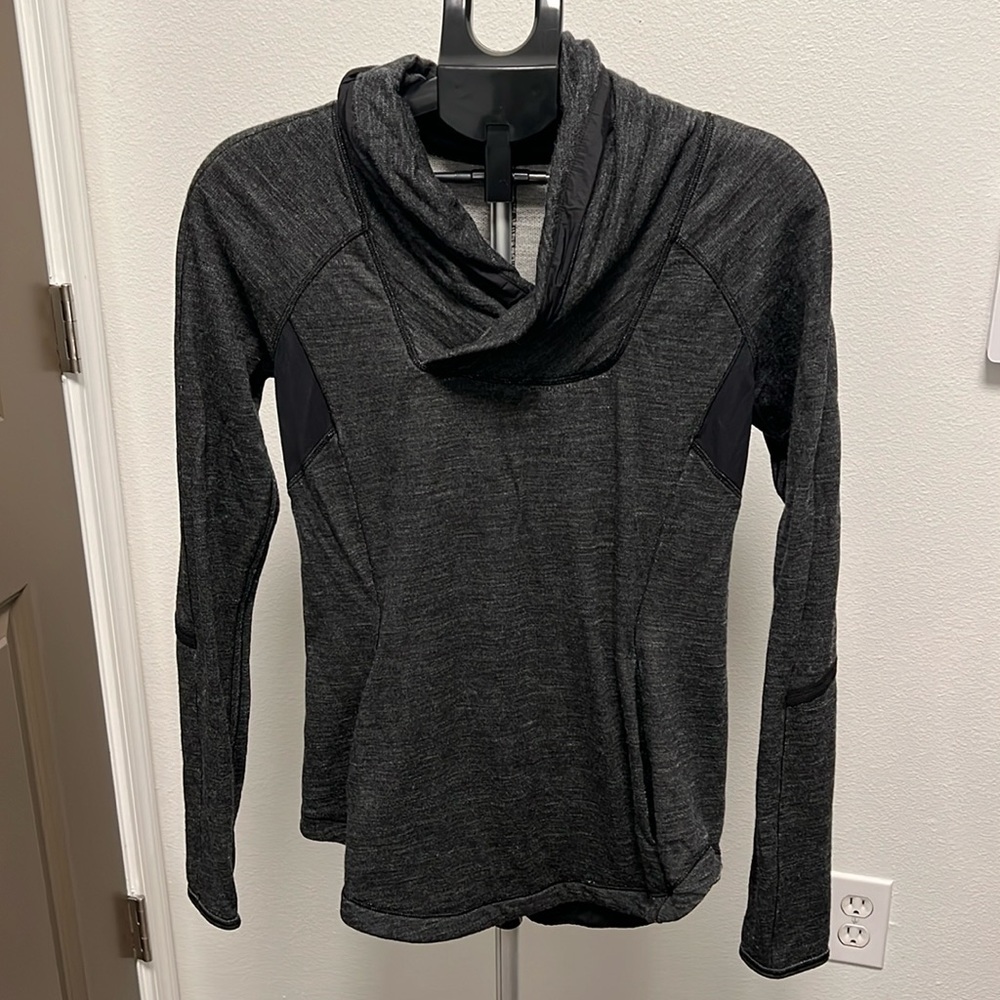 Lululemon wool cowl neck running pullover. Size 6. Grey.